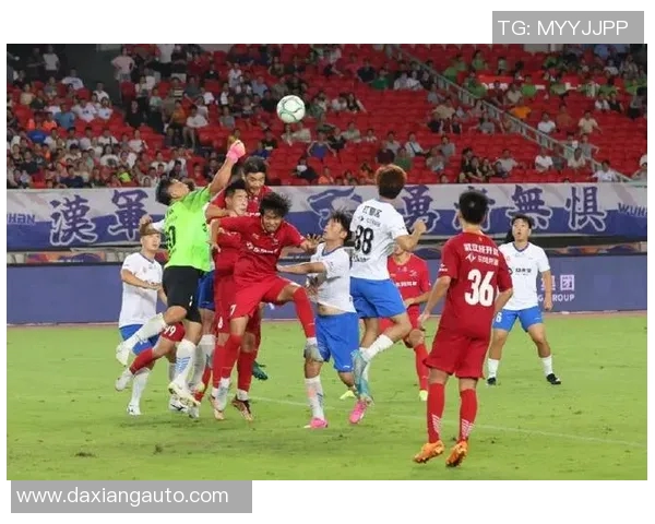 武汉超级球星足球赛场地盛大启幕 引领城市体育新风潮 武汉超级球星足球赛场地盛大启幕 引领城市体育新风潮