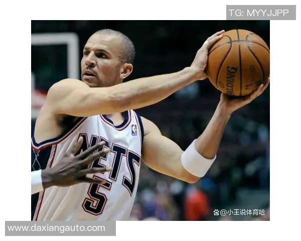 足球篮球双雄并肩而立 球场传奇人物深度对比与荣耀传承