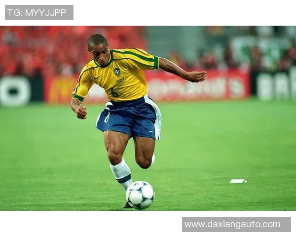 卡洛斯传奇足球生涯集结卡 全方位回顾球场上的荣耀与辉煌